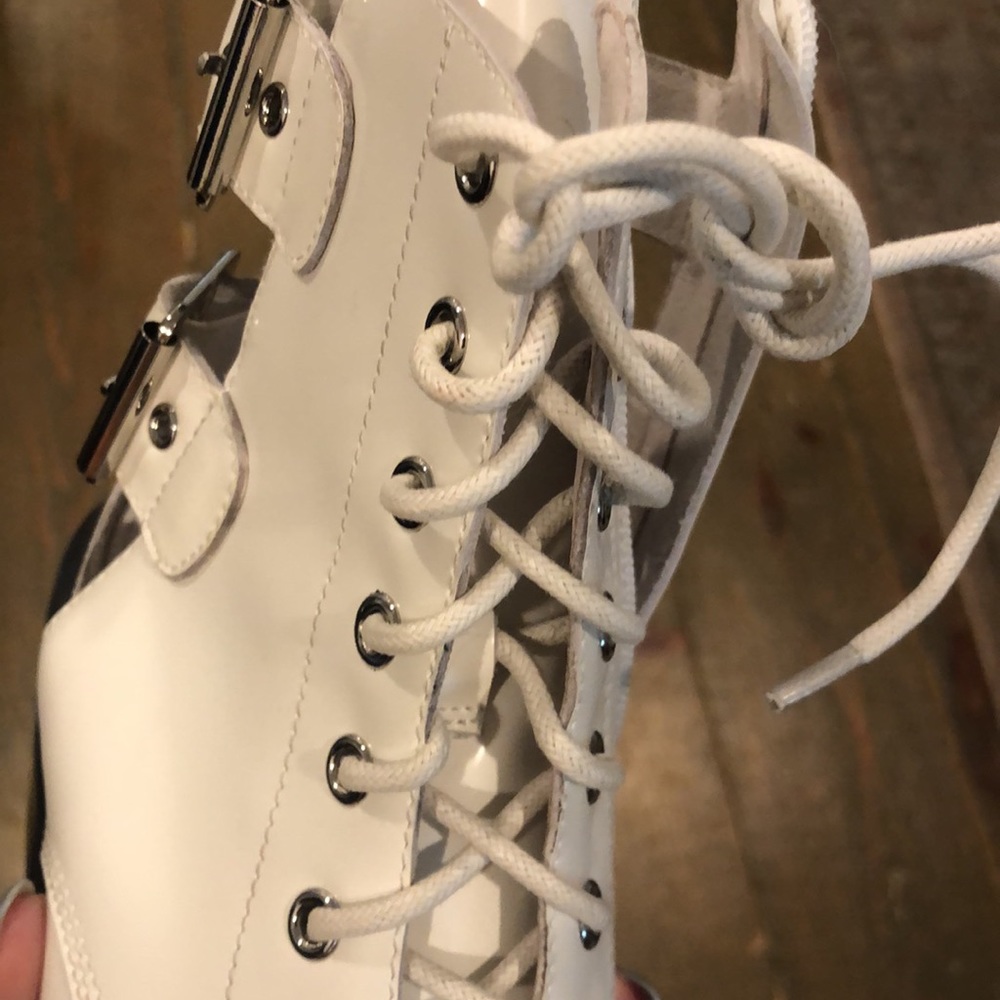 NWT Jeffrey Campbell TANK-GRL LO LUG BOTTOM BOOT - Picture 6 of 7